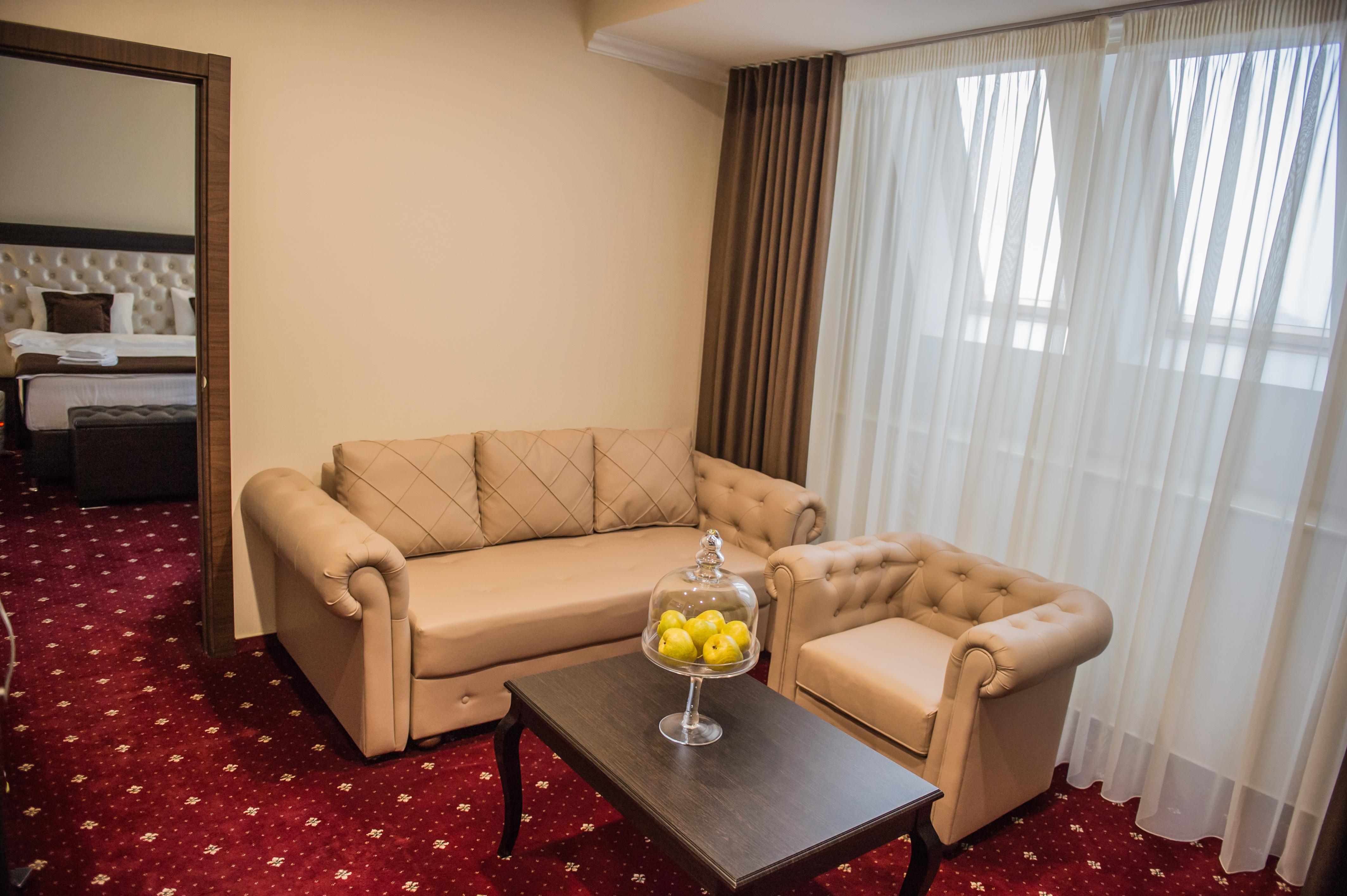 Bernardazzi Grand Hotel Chisinau Exterior foto
