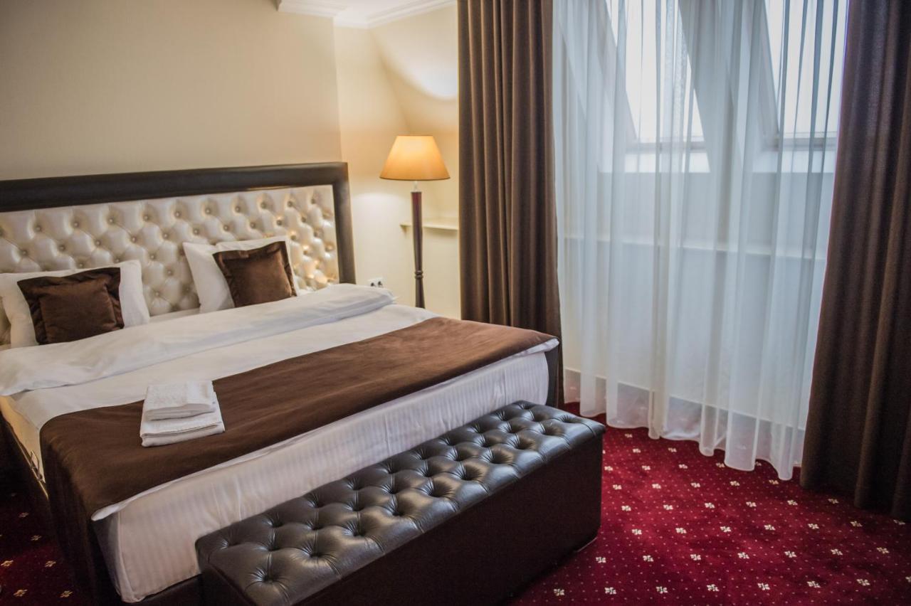 Bernardazzi Grand Hotel Chisinau Exterior foto
