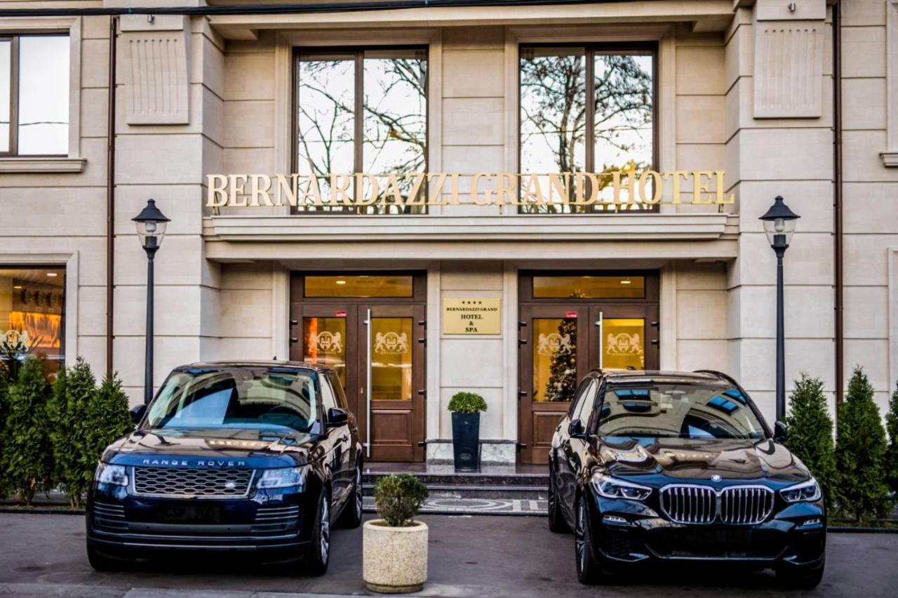 Bernardazzi Grand Hotel Chisinau Exterior foto